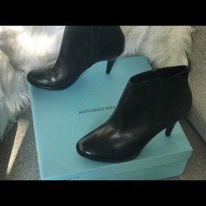 Size 6 M Antonio Melani boots